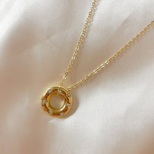 Load image into Gallery viewer, gold circle necklace - what to wear on a date - accessories for a date
